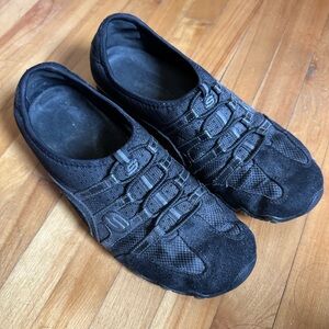 SKECHERS shoes